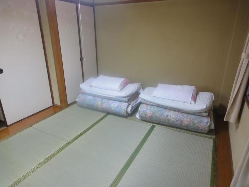 Kasuga Ryokan Hiroshima Exteriör bild
