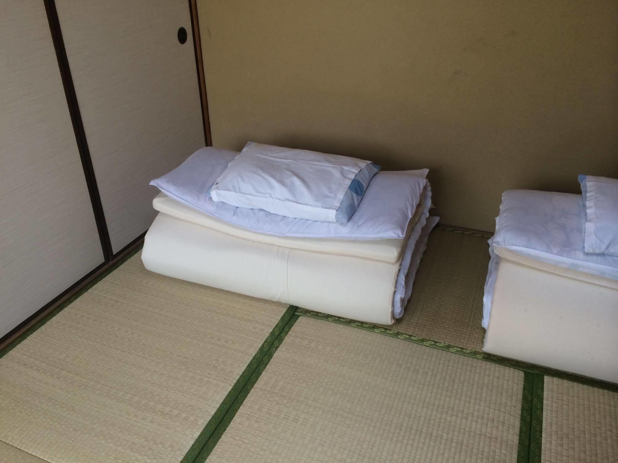 Kasuga Ryokan Hiroshima Exteriör bild